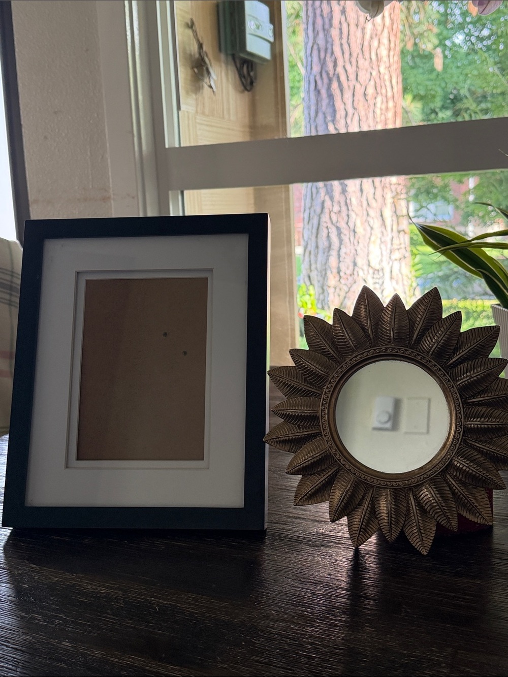 Picture frame with Sunburst mirror Decorative